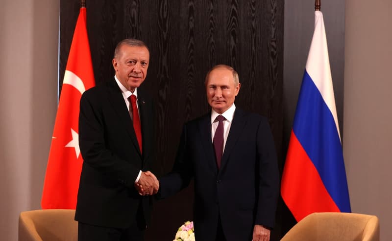 Vladímir Putin i Recep Tayyip Erdogan a una cimera a Uzbekistan el passat agost