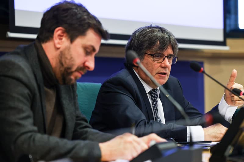 Els eurodiputats de Junts Toni Comín (esquerra) i Carles Puigdemont (dreta)
