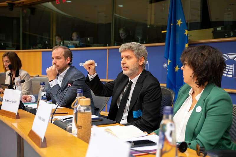 Andreu Van den Eynde, intervenint al debat a l'Eurocambra sobre l'ús de Pegasus a Espanya com a víctima.