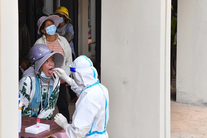 Pruebas de coronavirus en Haikou, en la provincia china de Hainan