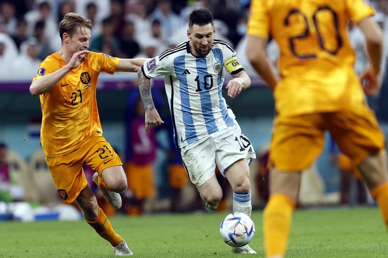 Frenkie con Messi al Mundial de Qatar