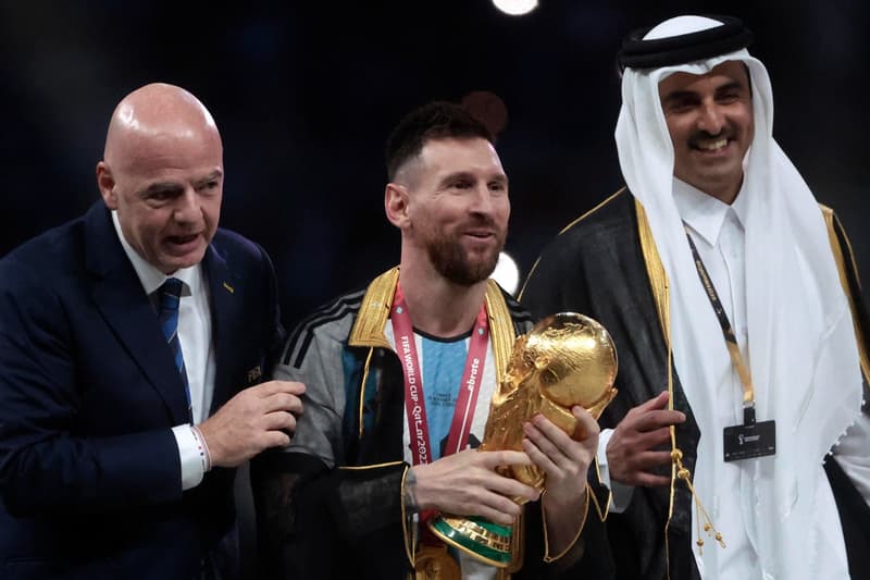 Messi amb Infantino i l'Emir de Qatar 