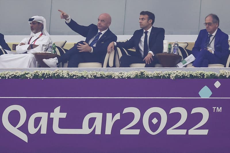 Macron en el palco de Qatar