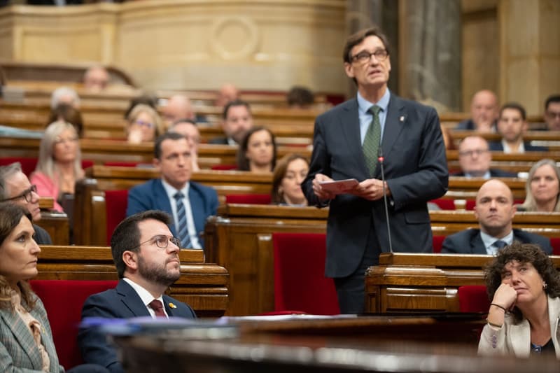 Aragonès y Illa en el Parlament
