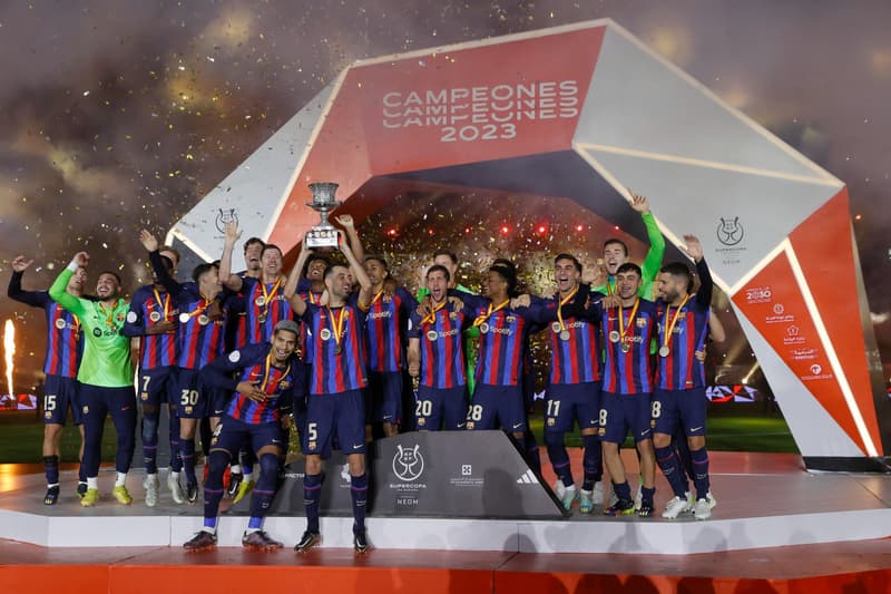 El Barça celebrando el título de la Supercopa
