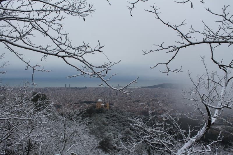 Barcelona i Collserola amb neu