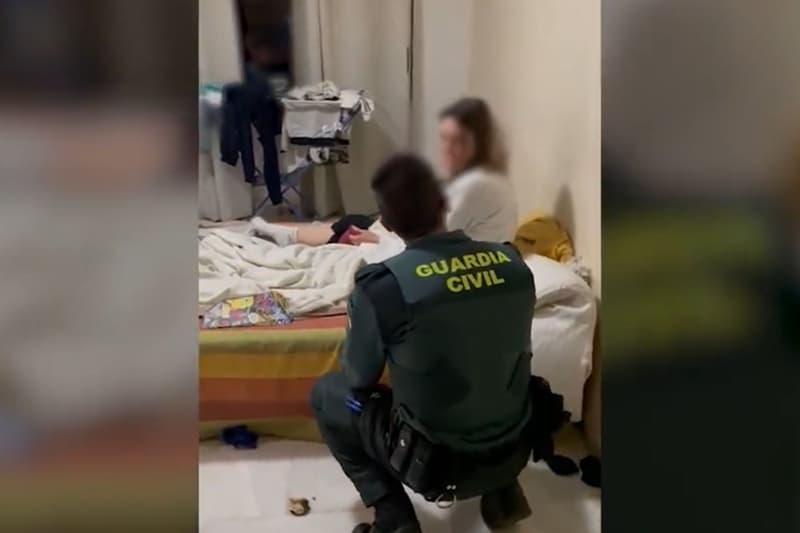 La Guàrdia Civil allibera una dona a Alcossebre, Castelló