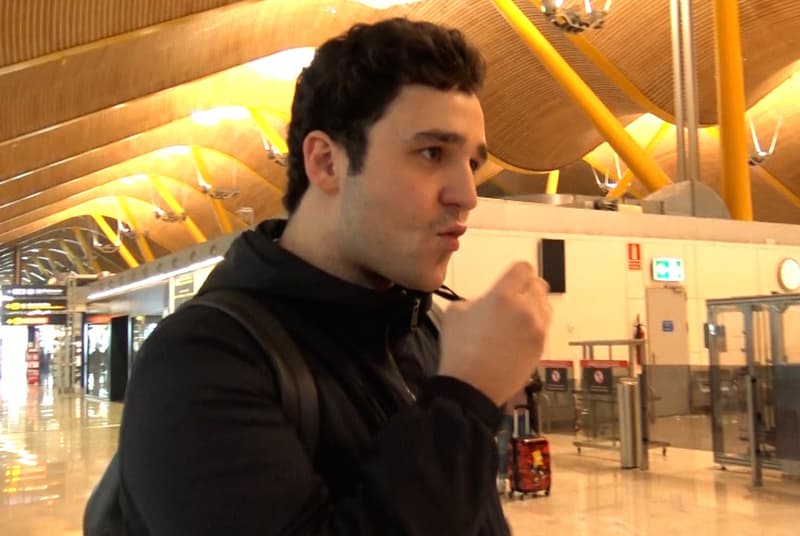 Froilán a l'aeroport abans de viatjar a Abu Dhabi | Europa Press