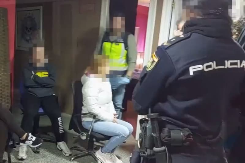 Detención de una pareja en Alicante que explotaba sexualmente a 120 mujeres
