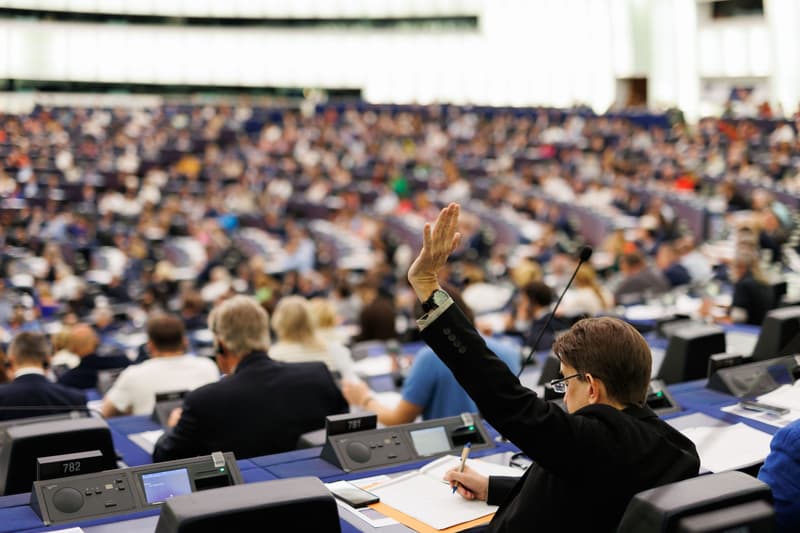 Votació dels eurodiputats al Parlament Europeu d'Estrasburg