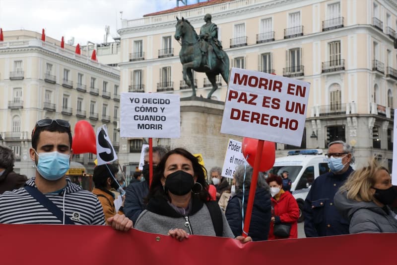 Concentració de Dret a Morir Dignamente a la Porta del Sol, a Madrid
