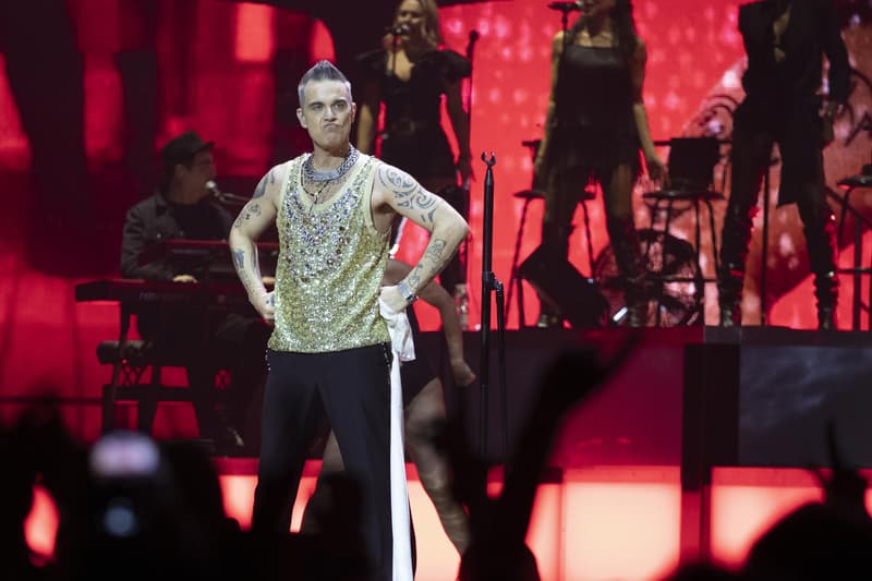 El cantant britànic Robbie Williams ofereix el primer dels seus dos concerts al Palau Sant Jordi