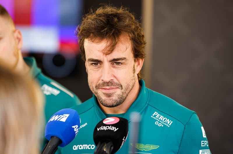 Fernando Alonso respon als mitjans a Bakú