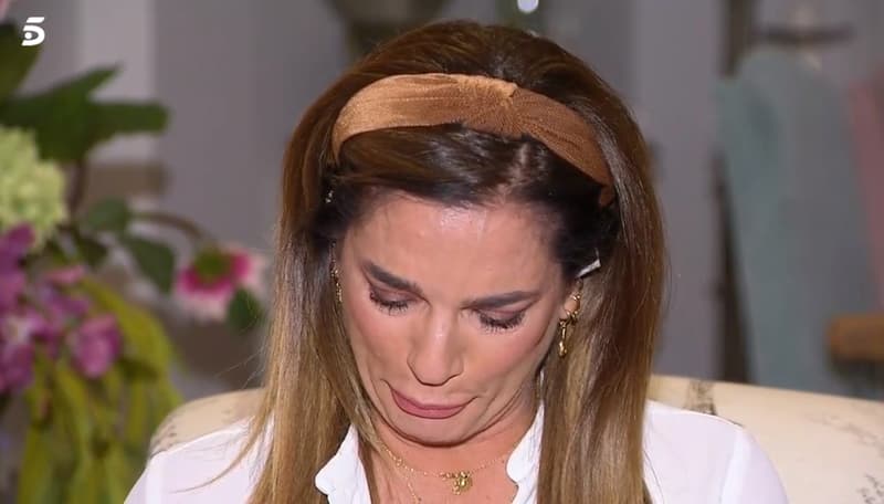 Raquel Bollo plorant a Telecinco | Telecinco