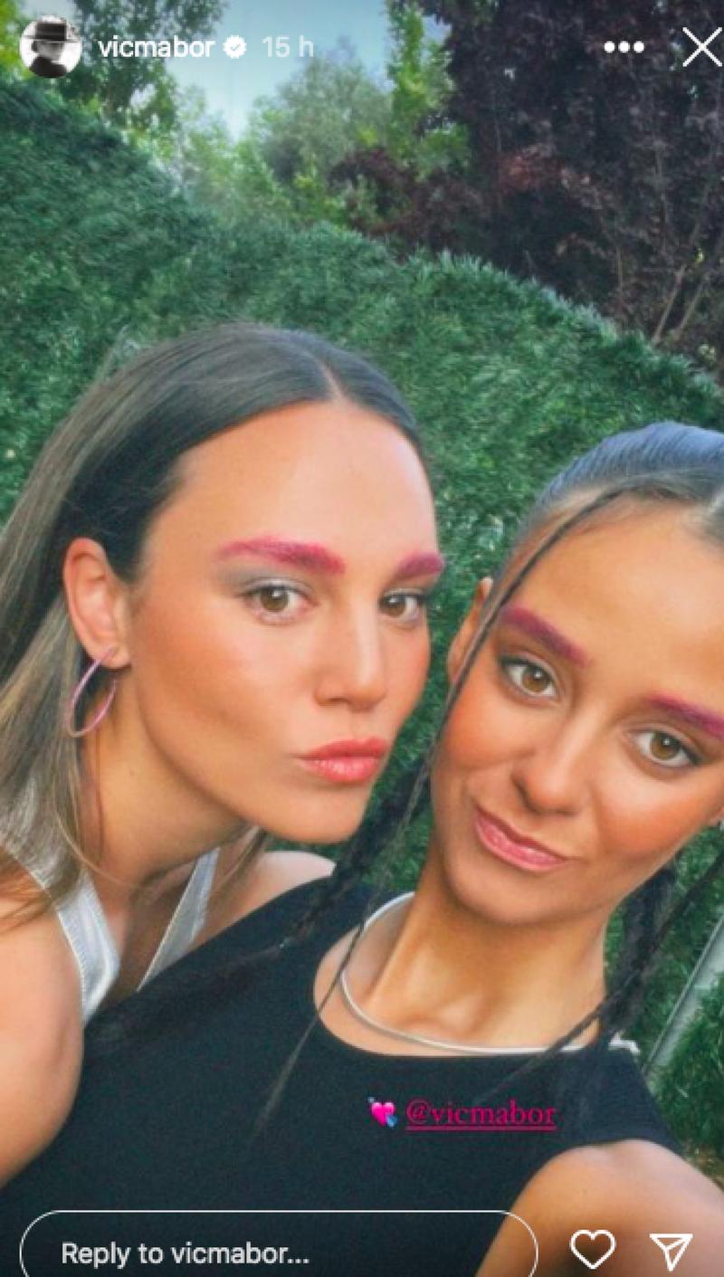 Victoria Federica en un evento celebrado en Madrid con las cejas rosas | Instagram