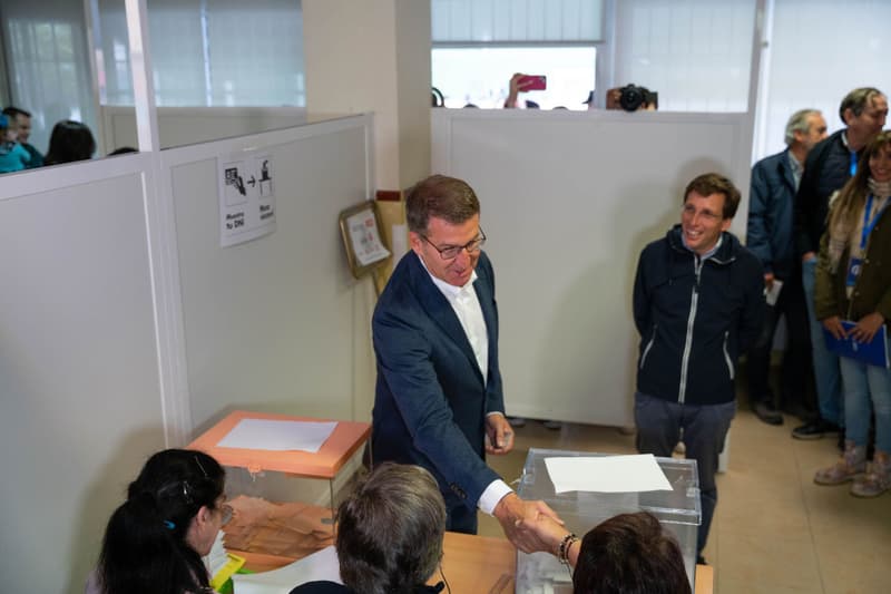 Albertu Núñez Feijóo votant a les eleccions municipals 2023 | Europa Press