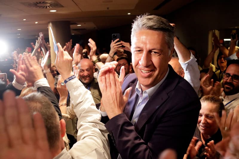 Xavier Garcia-Albiol celebrant la victòria del PP a Badalona