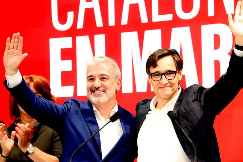 Jaume Collboni i Salvador Illa celebrant els resultats