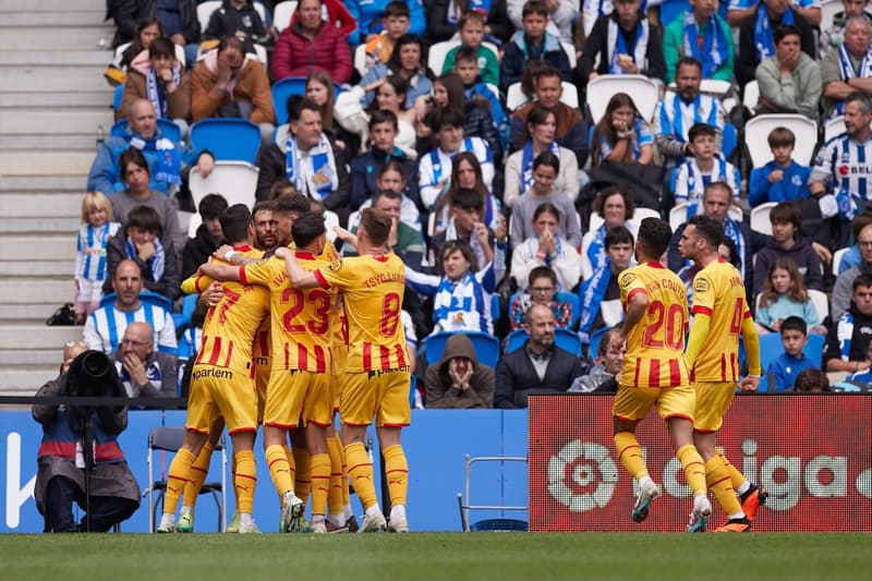 Jugadors del Girona FC després de marcar un gol durant el partit contra la Reial Societat