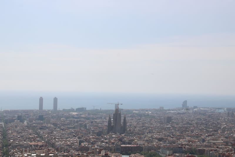 Vistas de Barcelona desde las baterías del Carmel