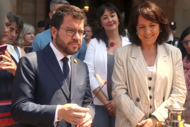 El presidente del Govern, Pere Aragonès y la presidenta del Parlamento, Anna Erra