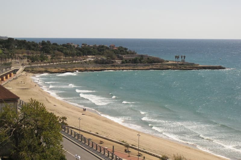 La playa y la punta del Milagro (Tarragona)