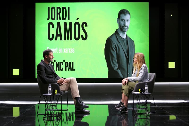 Entrevista a Jordi Camós, experto en redes sociales | Oliver de Ros / Principal