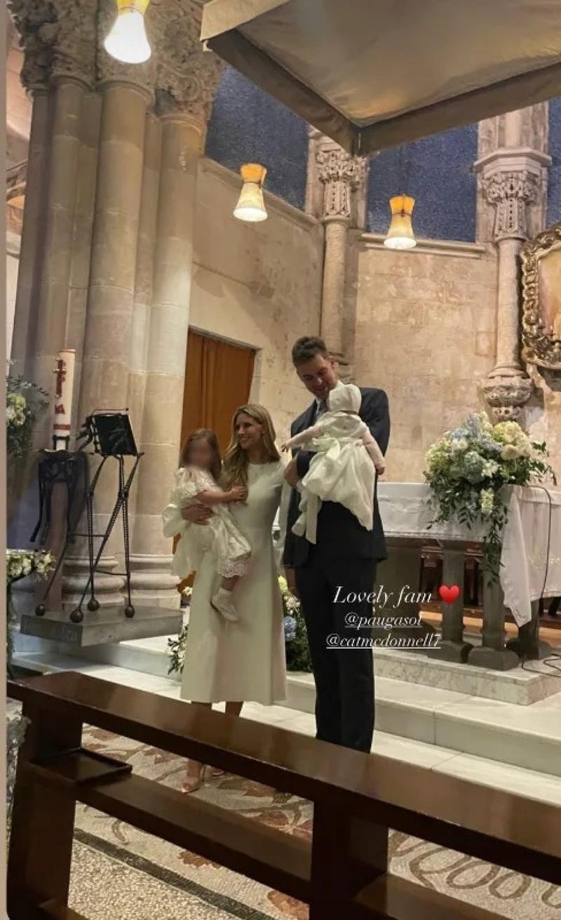 Pau Gasol i Cat McDonnell bategen els seus fills a la Sagrada Família | Instagram