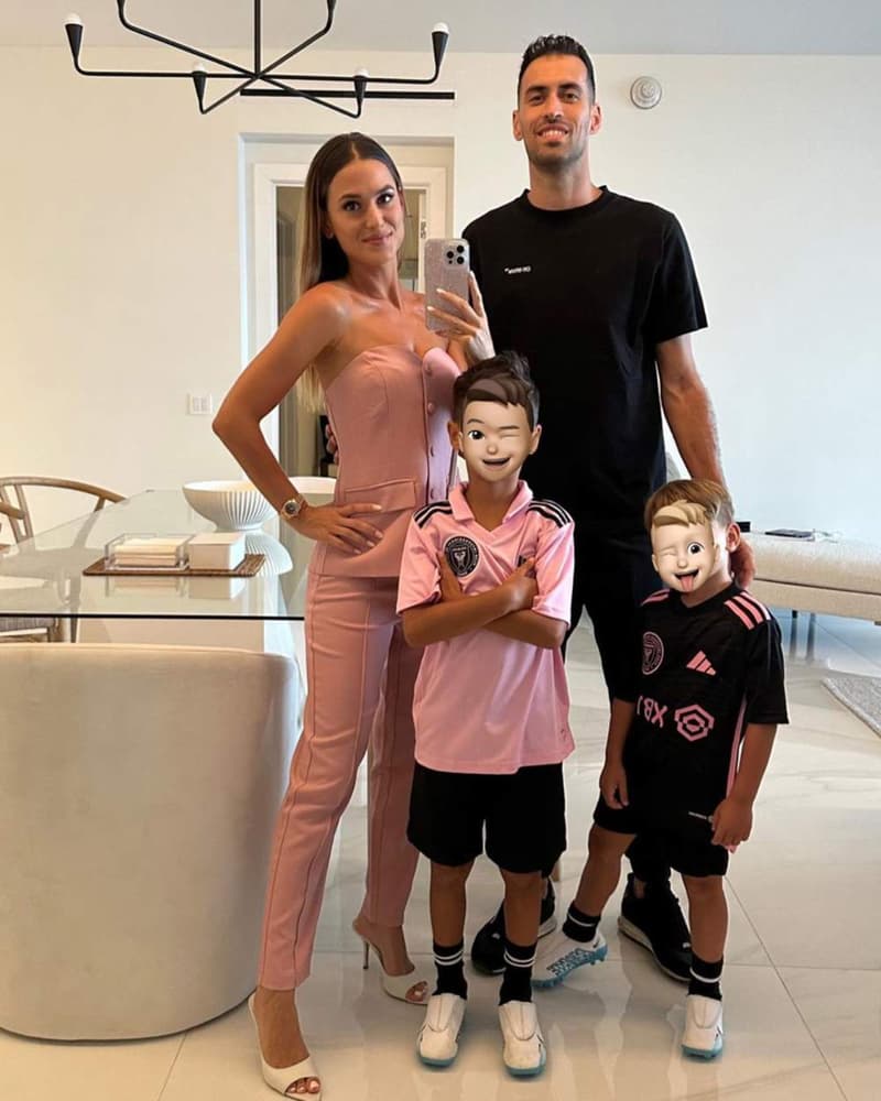 Sergio Busquets y su familia, en el nuevo piso de Miami | Instagram