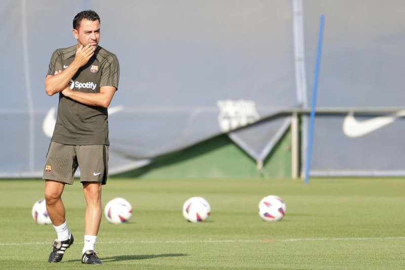 Xavi Hernández, entrenador del FC Barcelona, durante una sesión de entrenamiento