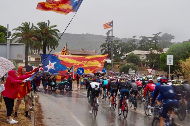 Pas de la Vuelta per un grup d'independentistes