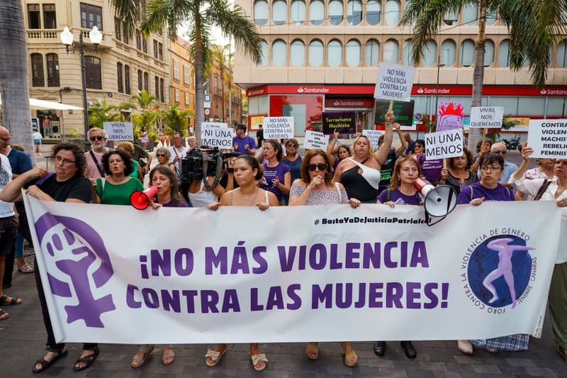 Imatge d'arxiu d'una concentració de repulsa convocada pel Fòrum contra la Violència de Gènere de Tenerife