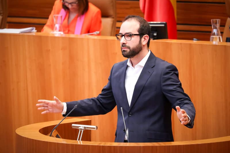 El socialista Ángel Hernández a les Corts de Castella i Lleó