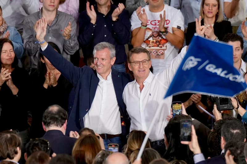 Alfonso Rueda i Alberto Núñez Feijóo en un acte de campanya