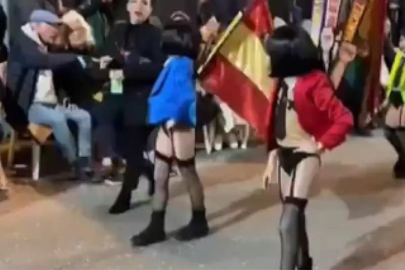 Captura de vídeo de la polèmica desfilada de Carnaval a Torrevieja