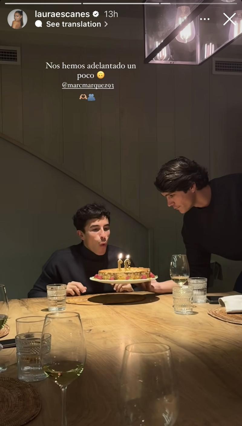 Marc Márquez apaga les espelmes del seu pastís d'aniversari | Instagram