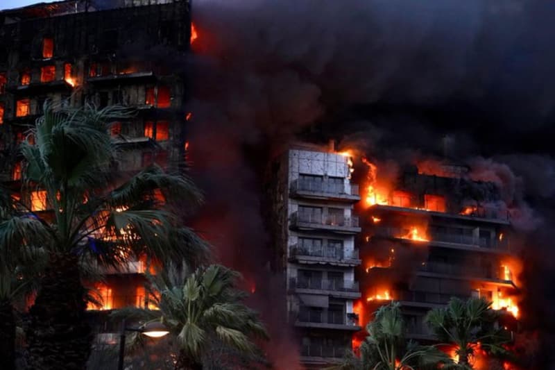 Incendio de un edificio en Valencia