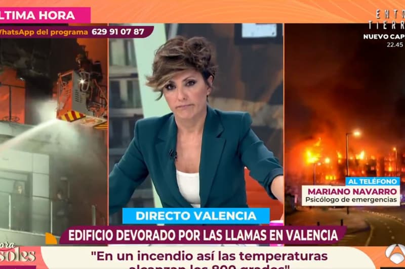 La periodista Sonsoles Ónega durant la retransmissió de l'incendi a València
