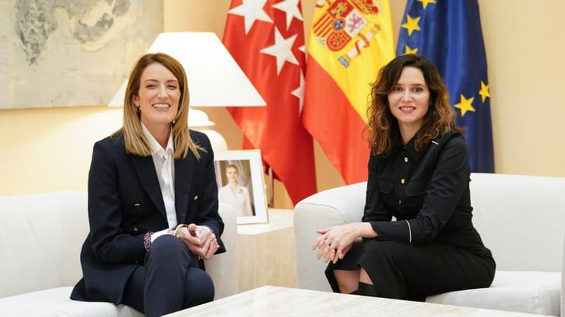 Isabel Díaz Ayuso llevó una camisa de Lola Casademunt en su reunión con Roberta Metsola | Comunitat de Madrid