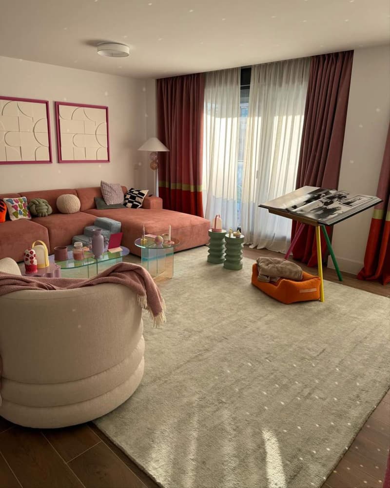 Imatges de la sala d'estar de Laura Escanes | Instagram