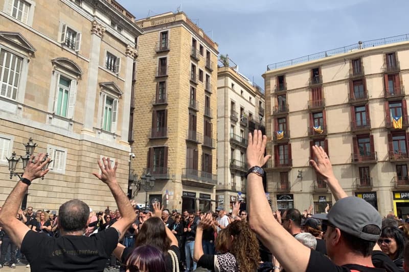 Treballadors penitenciaris protesten a la plaça Sant Jaume