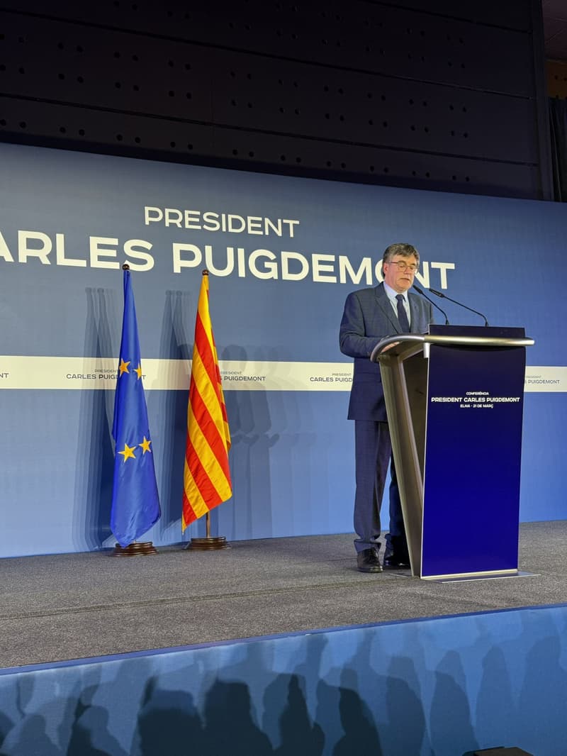 Puigdemont, durant la conferència d'Elna | X / @JuntsXCat