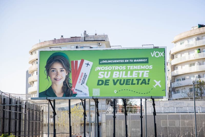 Cartel de campaña de VOX