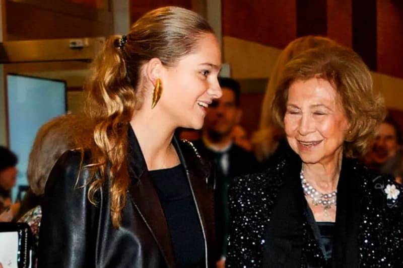 Irene Urdangarin con su abuela, la reina Sofía