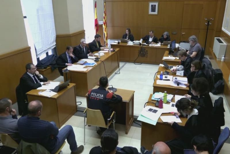 Juicio a los mossos condenados